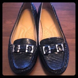 Naturalizer leather loafer/flats. Great condition